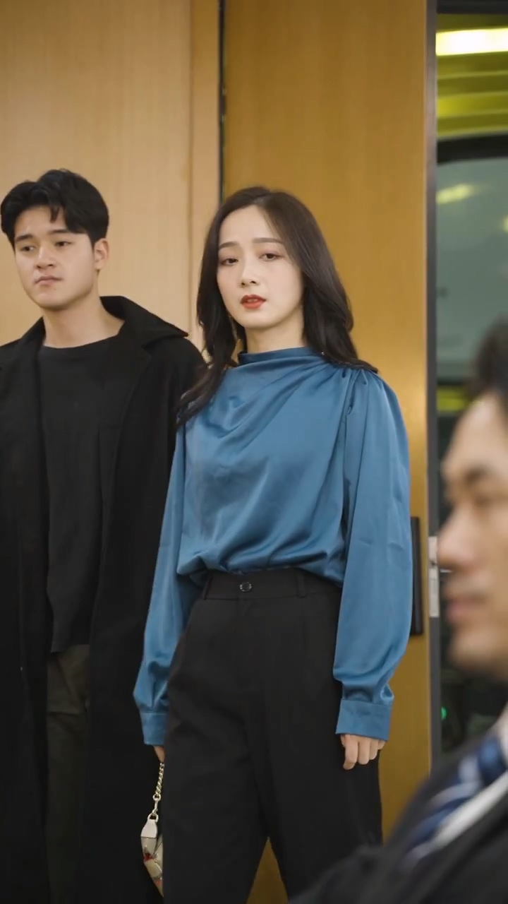 女总裁的全能赘婿第01集