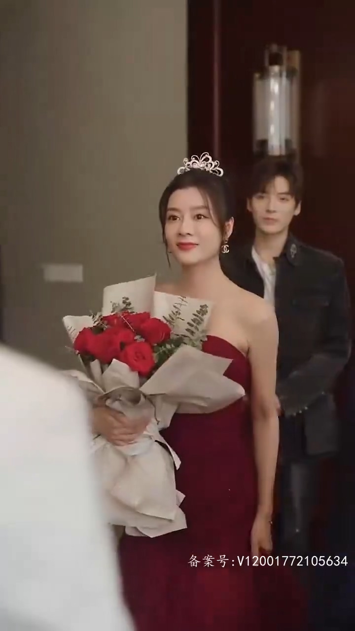 重生女团豪门总裁跪求原谅第02集