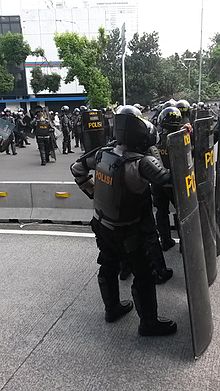 防暴警察第01集